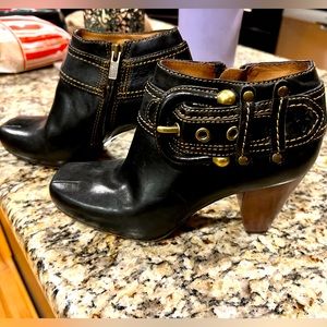 Frye Andie Ankle Boots Black Size 6